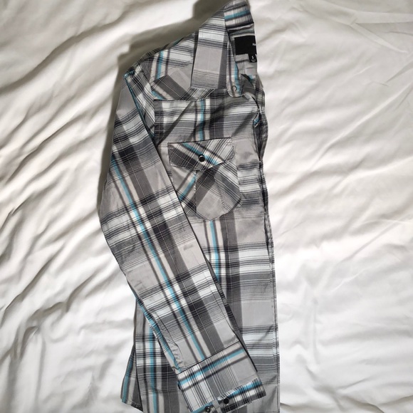 Hurley Men’s Small Grey/Blue Plaid Button Down - Picture 3 of 3